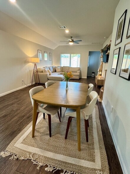 Building Photo - 22541 Cormorant Ct