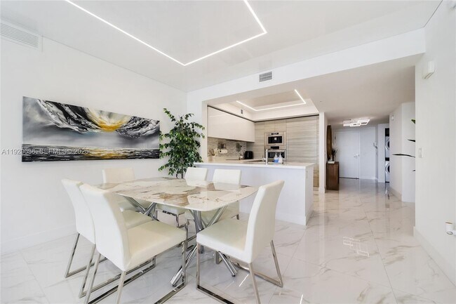 Building Photo - 300 Sunny Isles Blvd