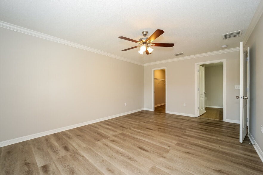 Building Photo - 116 River Cove Cir