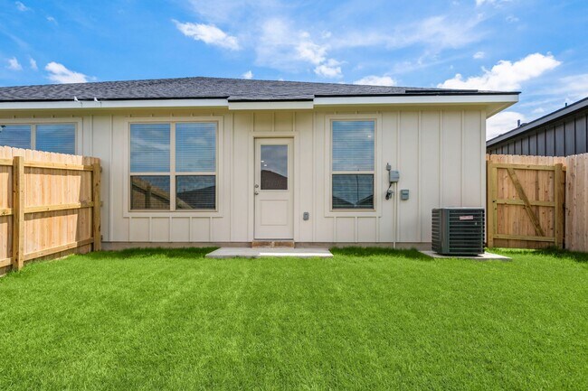 Building Photo - 3903 Sugar Hackberry Trl