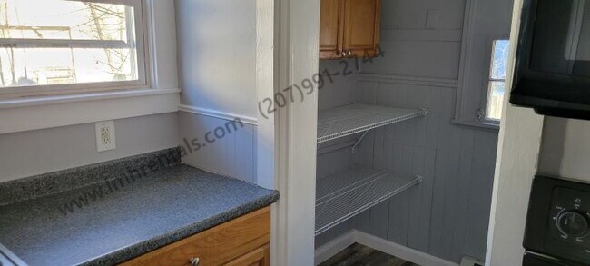 Building Photo - 97 Grove St