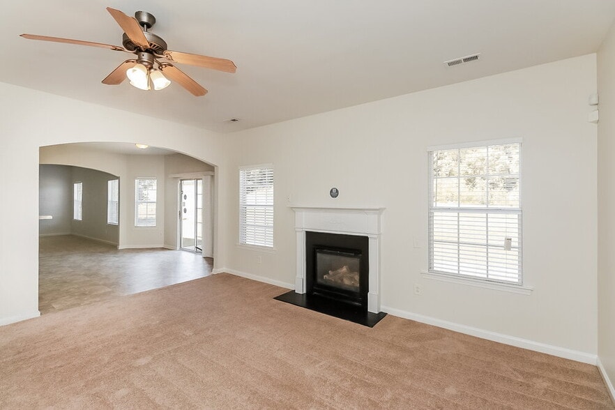 Building Photo - 7698 Overlook Bend