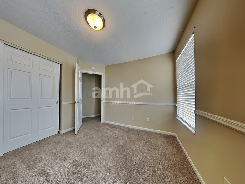 Building Photo - 6530 N Andover Way