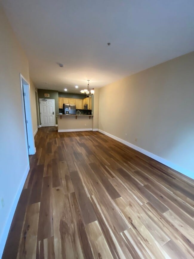 Building Photo - 450 J St