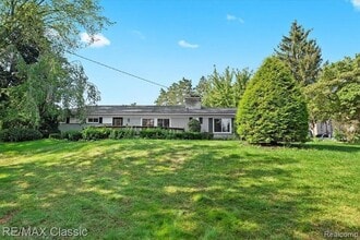 Building Photo - 47605 Powell Rd