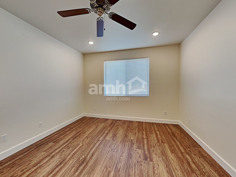 Building Photo - 1768 N Montgomery Way