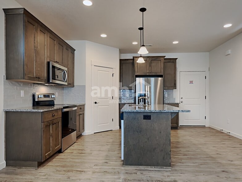 Building Photo - 7029 S 11th St