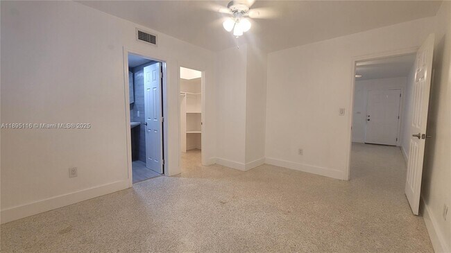 Building Photo - 43 Glen Royal Pkwy