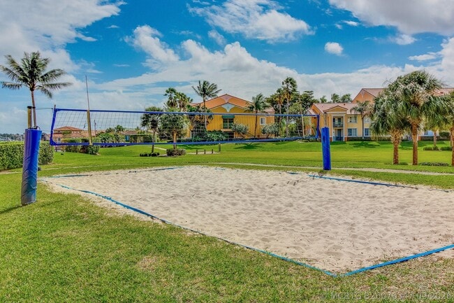 Building Photo - 167 Yacht Club Way