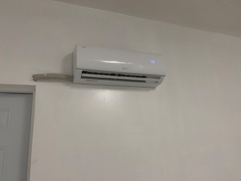 Building Photo - 27949 SW 133rd Ave