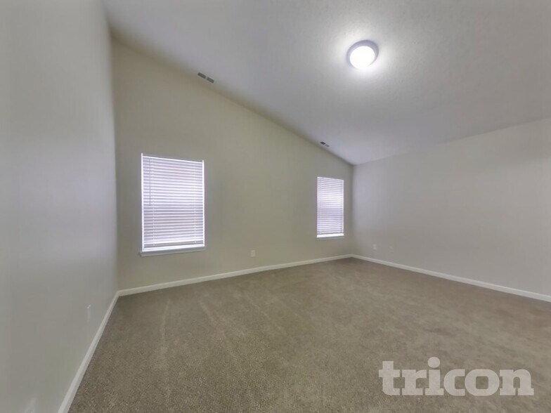 Building Photo - 594 Sun Ridge Blvd