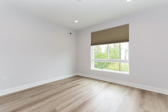 Building Photo - 1414 S Fallon St
