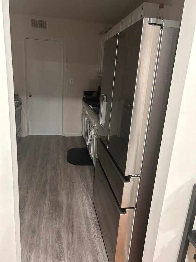 Building Photo - 1720 Browning St