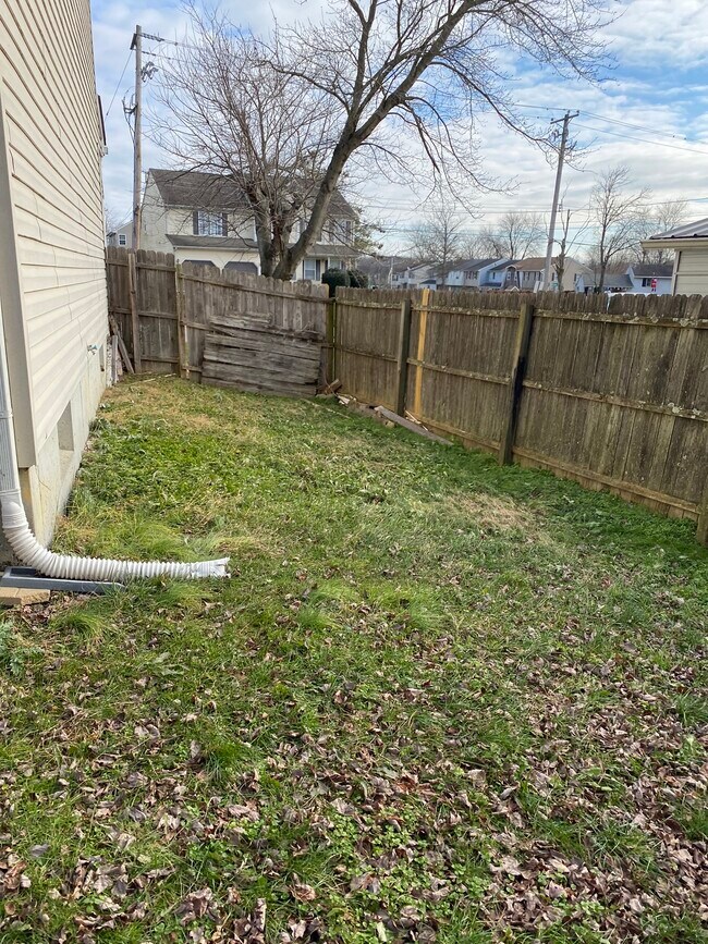 back - 65 Chestnut Dr