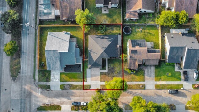 Building Photo - 12707 Corona Ln