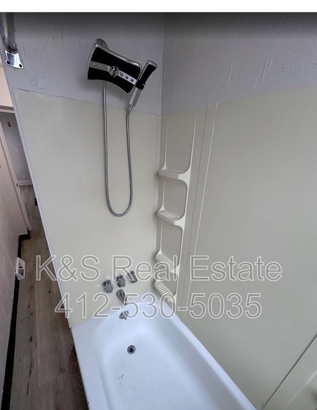 Building Photo - 1224 N Franklin St