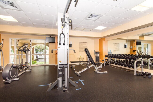 Building Photo - 511 SE 5 Ave