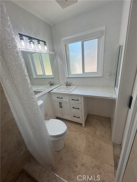 Building Photo - 808 Orchard Dr