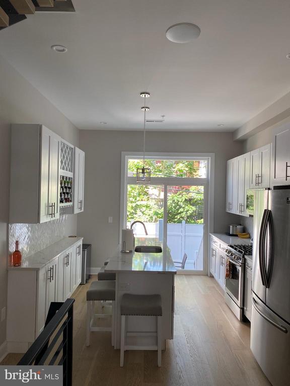 Building Photo - 1937 Gerritt St