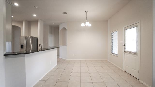 Building Photo - 2010 Diamondback