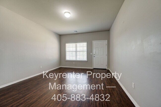 Building Photo - Gorgeous 3 Bed 2 Bath in Moore/SE OKC