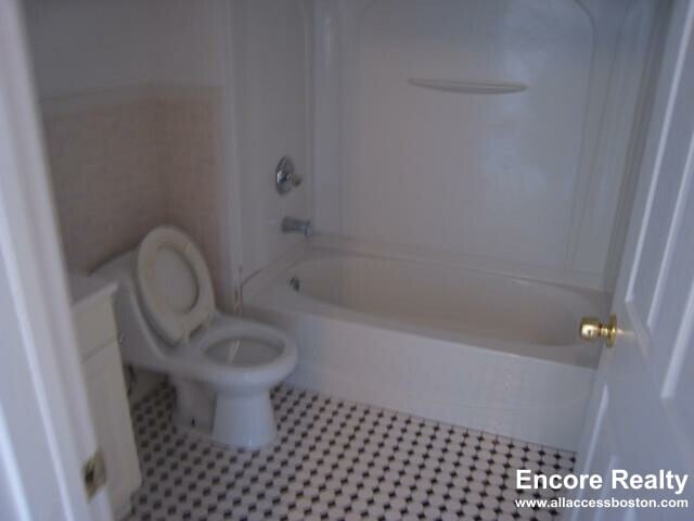 Building Photo - 62 Egmont St