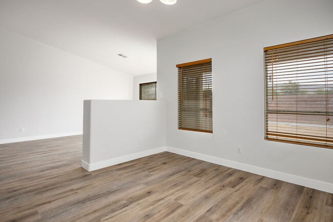 Building Photo - "Charming 3-Bedroom Oasis on Akamine Ave – Spacious 1702 Sq. Ft. with 2 Full Baths!"