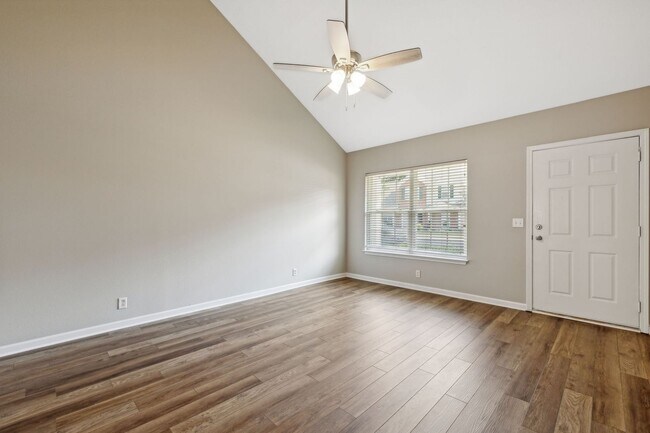 Building Photo - 118 Lancaster Gate Pl