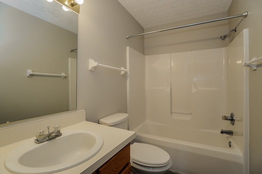 Building Photo - 2719 Raphael Dr