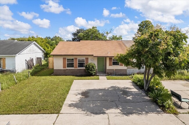 Building Photo - 6921 Longmeade Ln