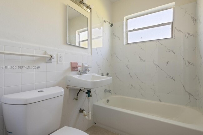 Building Photo - 26501 SW 137th Ave