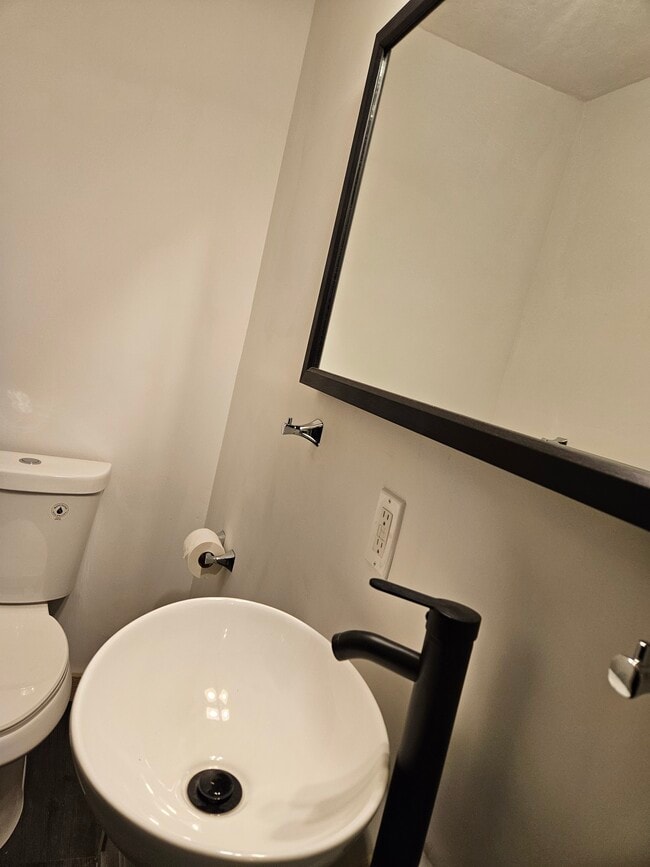 Building Photo - 1446 Old Ballpark Rd