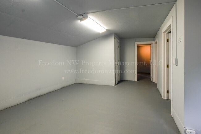 Building Photo - 6045 Skookumchuck Rd SE