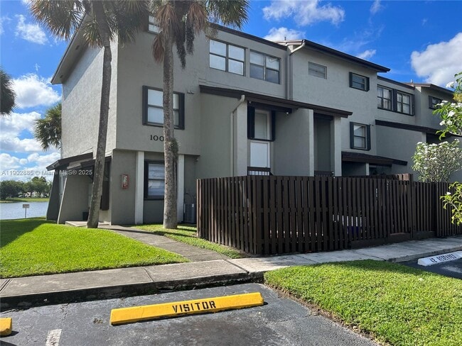 Building Photo - 10060 NW 9th St Cir