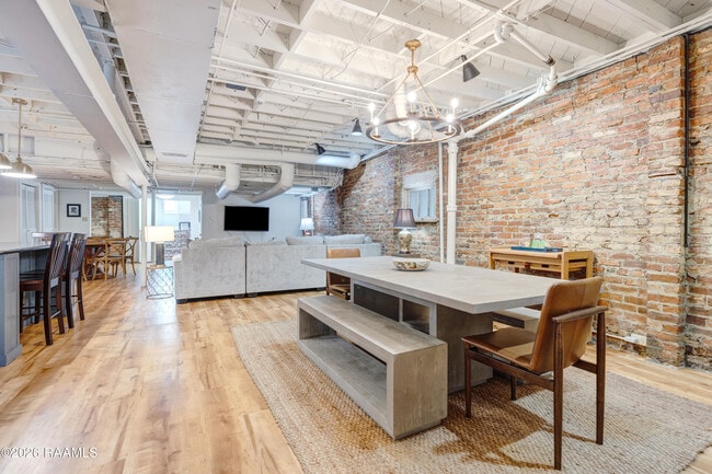 Building Photo - 109 French St