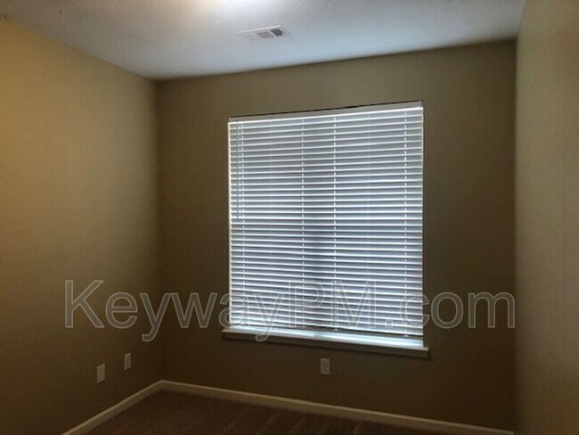 Building Photo - 1203 Derby Ln