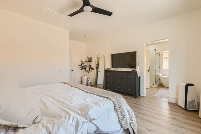 Building Photo - 2724 Mintlaw Ave