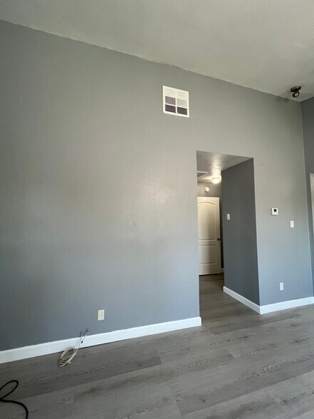 Building Photo - 5316 Inglewood Blvd