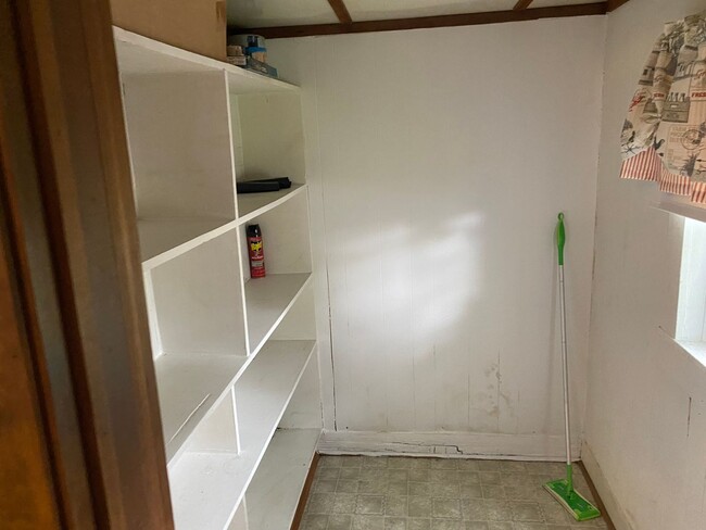 Building Photo - PRE LEASING TO APPROVED APPLICANTS!  Nice ...