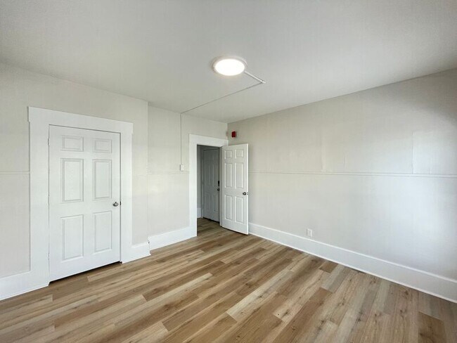 Building Photo - 49 Pennacook St