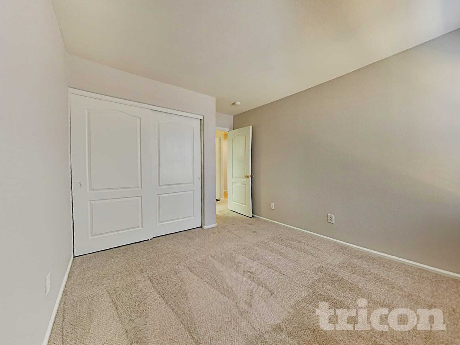 Building Photo - 5334 N Ormondo Way