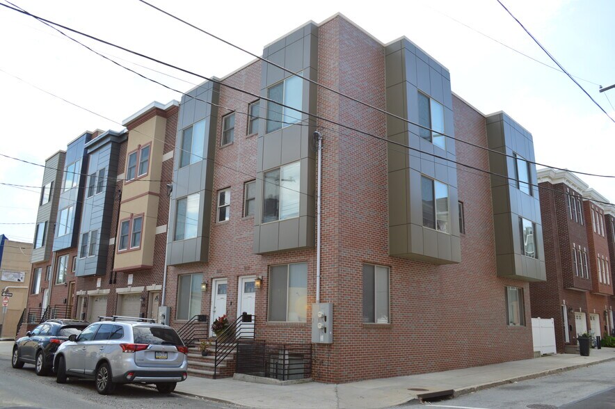 Building Photo - 1014 S 19th St