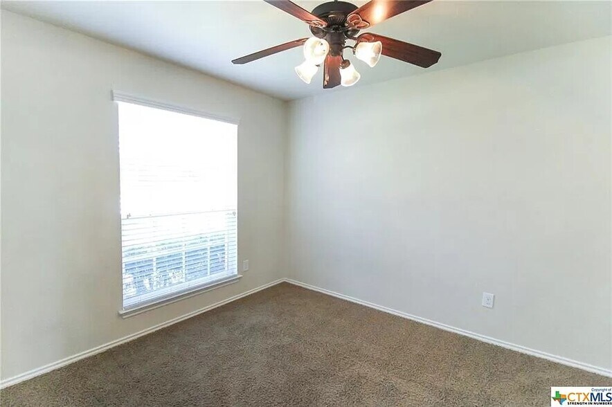 Building Photo - 1023 Sugar Brook Dr