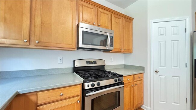Building Photo - 3695 Fedorite Walk