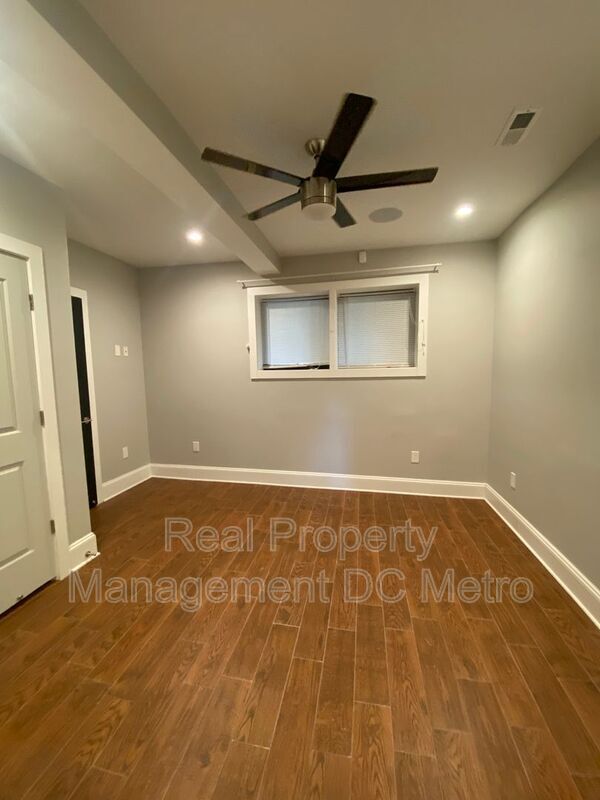 Building Photo - 715 Florida Ave NE