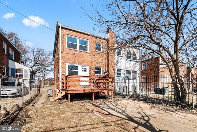 Building Photo - 1235 Alabama Ave SE