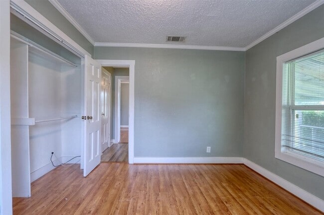 Building Photo - 502 N 8th St