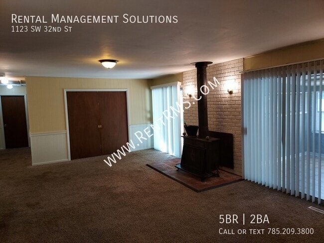 Building Photo - 1123 SW 32nd St