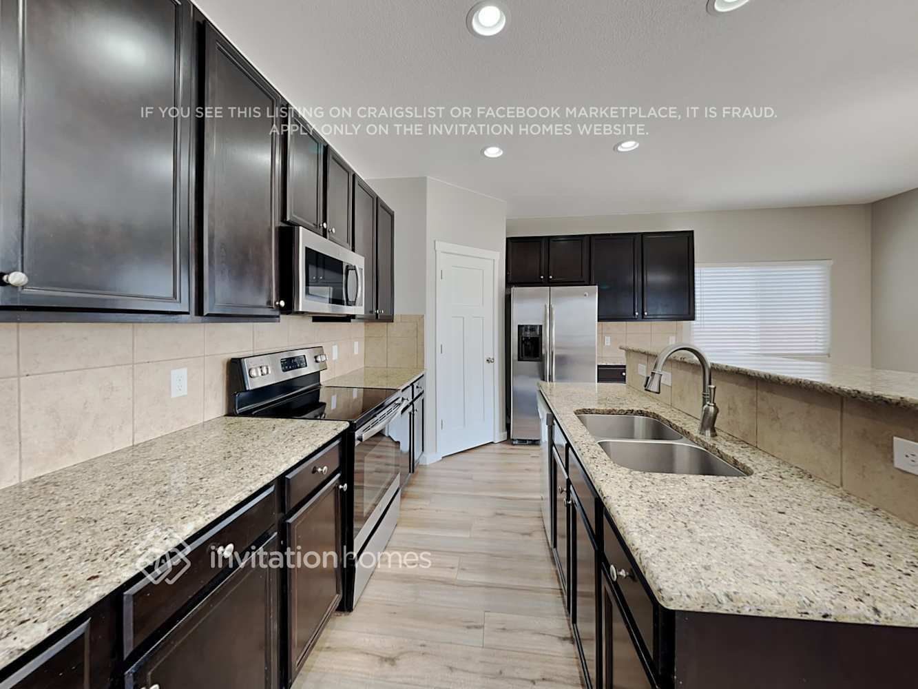 Building Photo - 9455 Brisco Ct