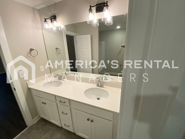 Building Photo - Home for Rent in Calera, AL!!!  View with 48 Hours Notice!
